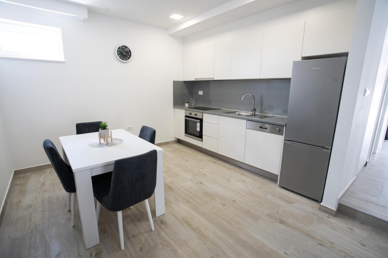 Apartmani Centar Любушки Экстерьер фото