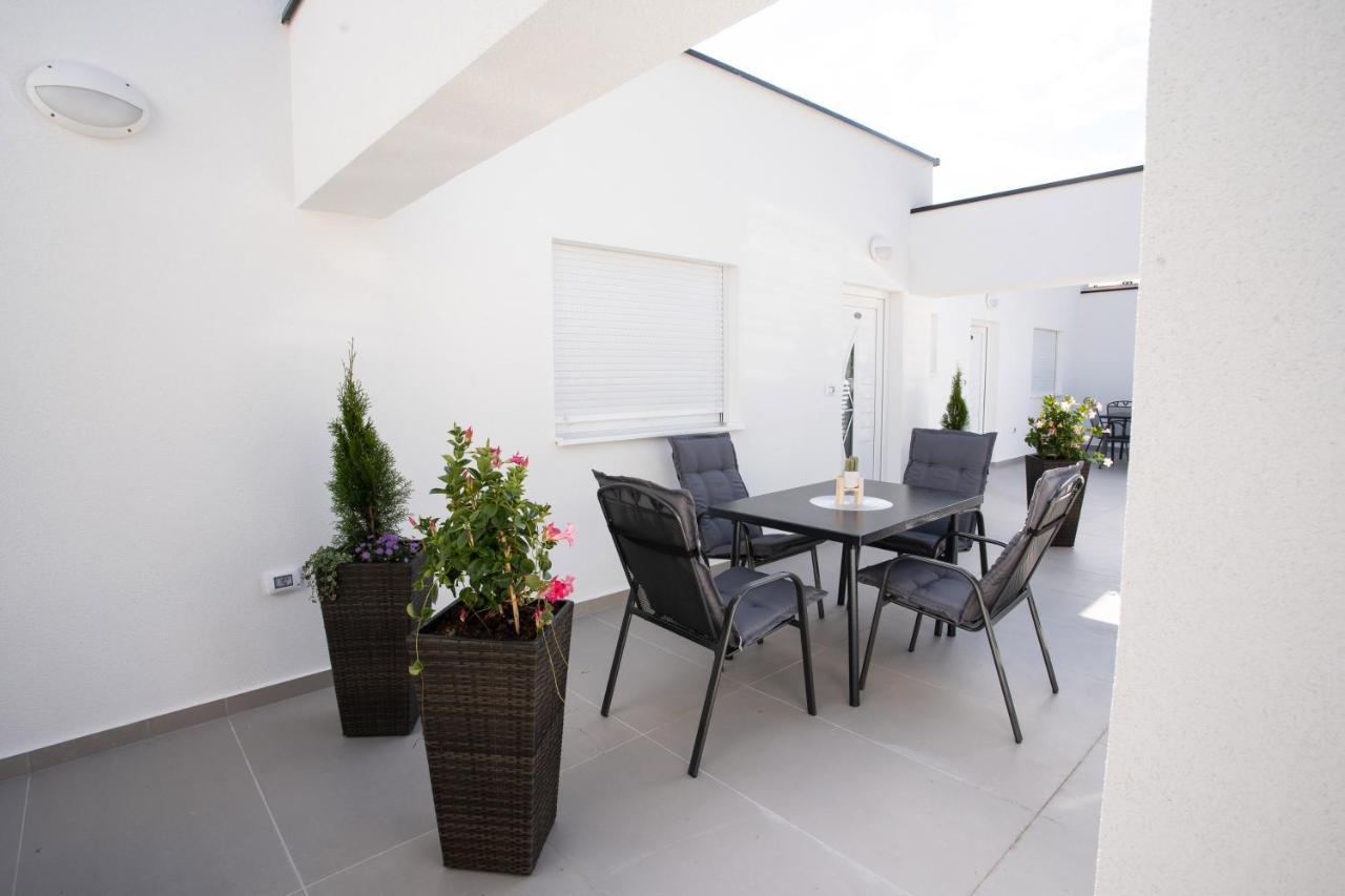Apartmani Centar Любушки Экстерьер фото