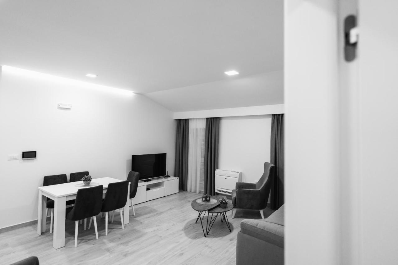 Apartmani Centar Любушки Экстерьер фото