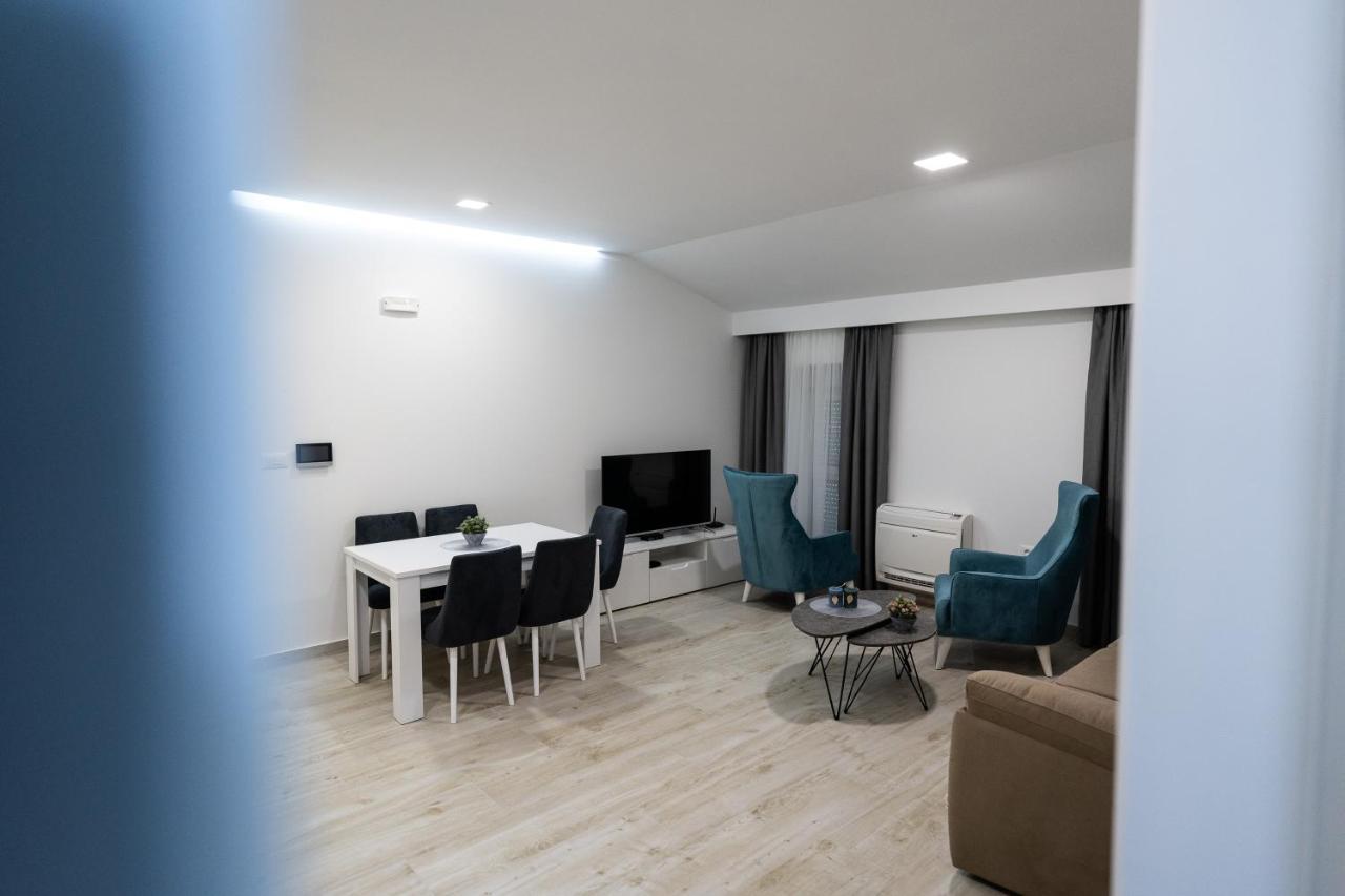Apartmani Centar Любушки Экстерьер фото